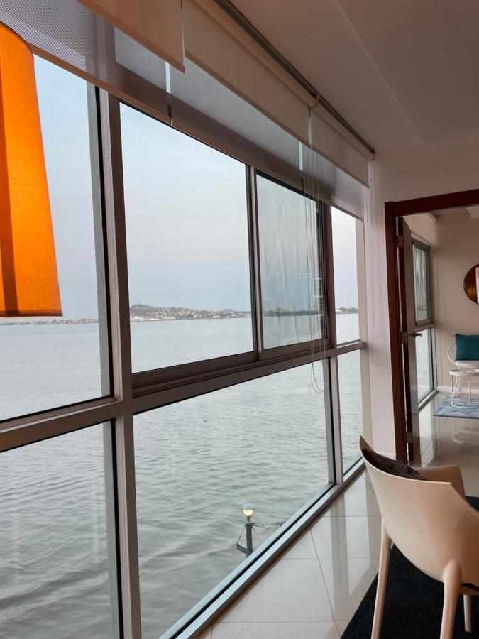 Apartamento Vista Al Rio Puerto Santana Riverfront 1 Гуаякіль Екстер'єр фото